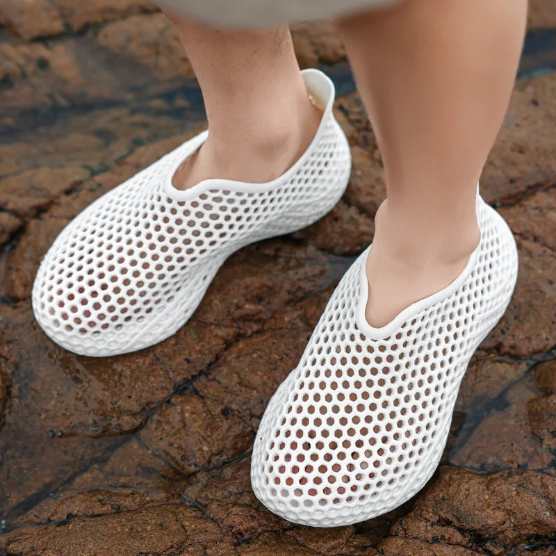 Breathable Lightweight 3D Hole Sandals For Casual Outdoor Beachwear