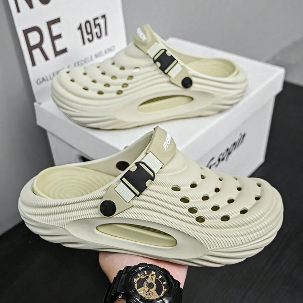 Mens Summer Outdoor Sandals Non Slip Closed Toe Beach Hiking Slides
