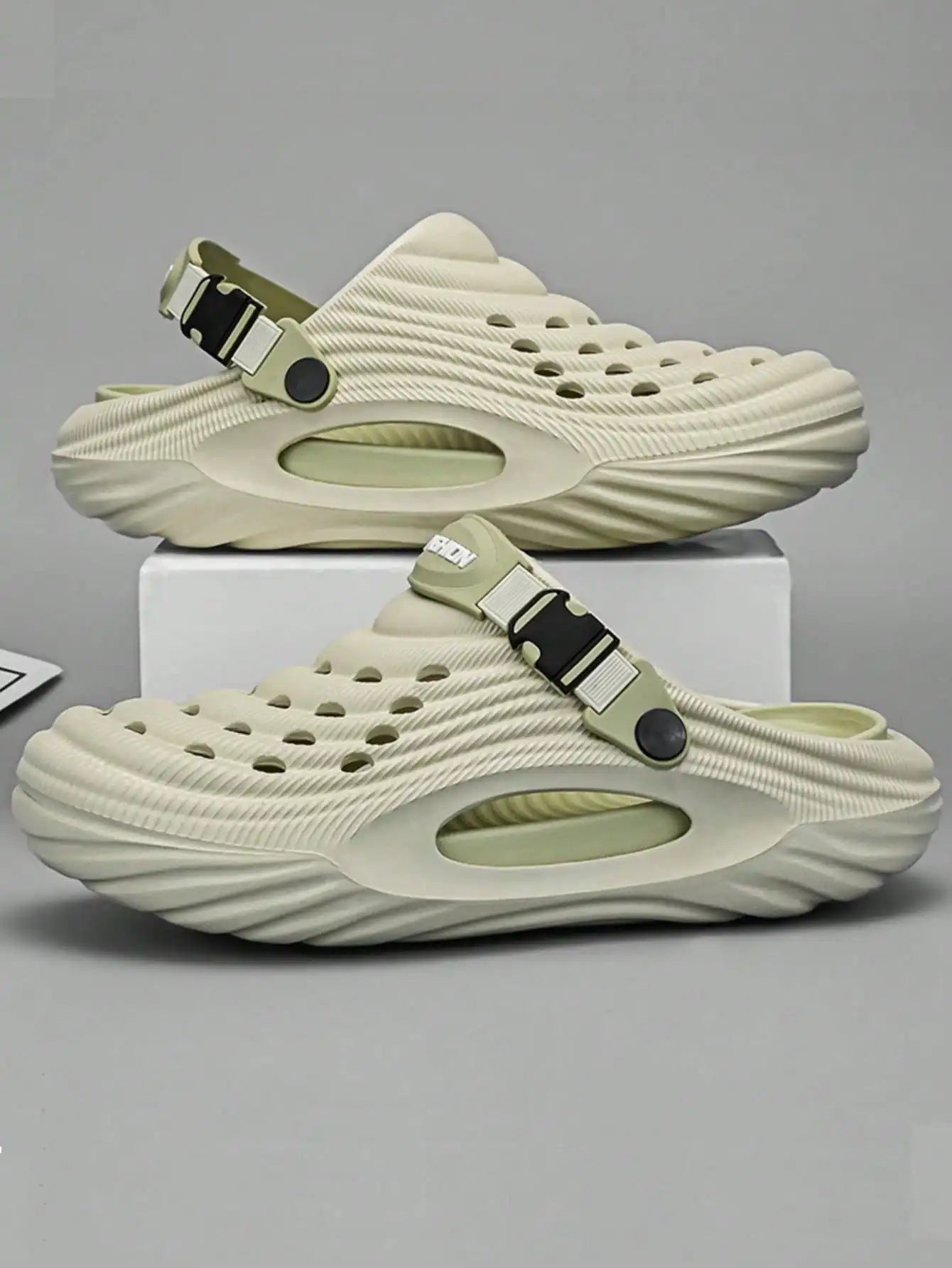 Mens Summer Outdoor Sandals Non Slip Closed Toe Beach Hiking Slides