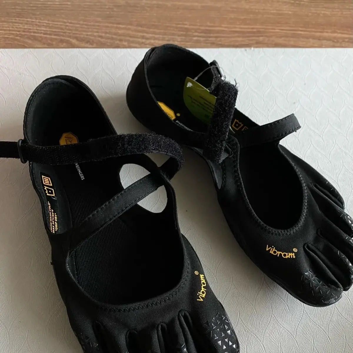Five Toes Barefoot Shoes Unisex Lightweight Breathable Ankle Strap Sneakers