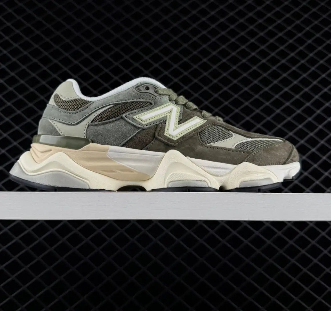 Unisex Reflective Athletic Shoes Lightweight Running Sneakers Shockproof Outdoor